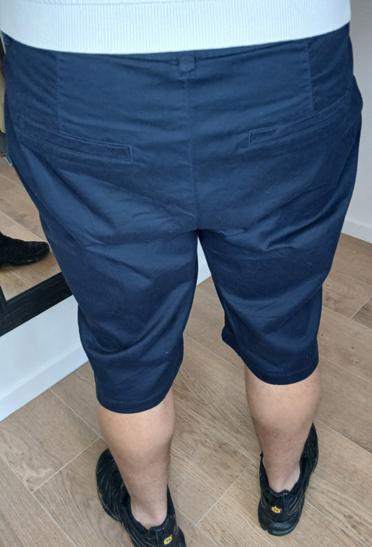Short c&a taille ( eur 44 fr 46 )