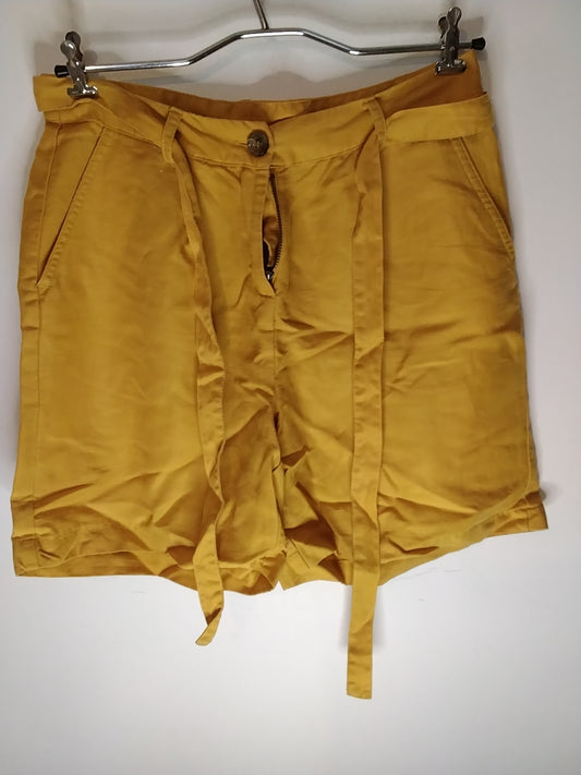 Short burton taille 36