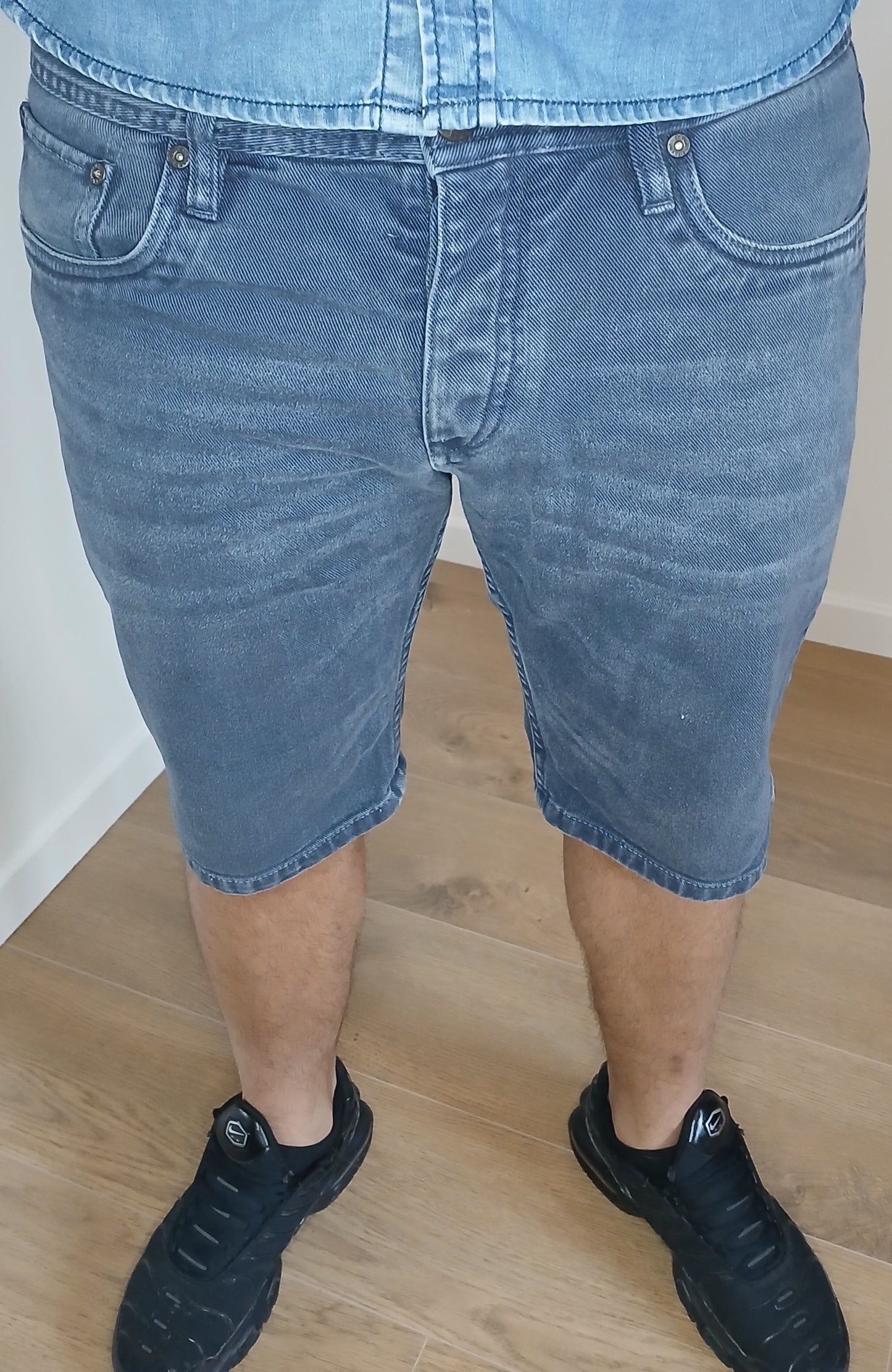 Short jack & jones taille L