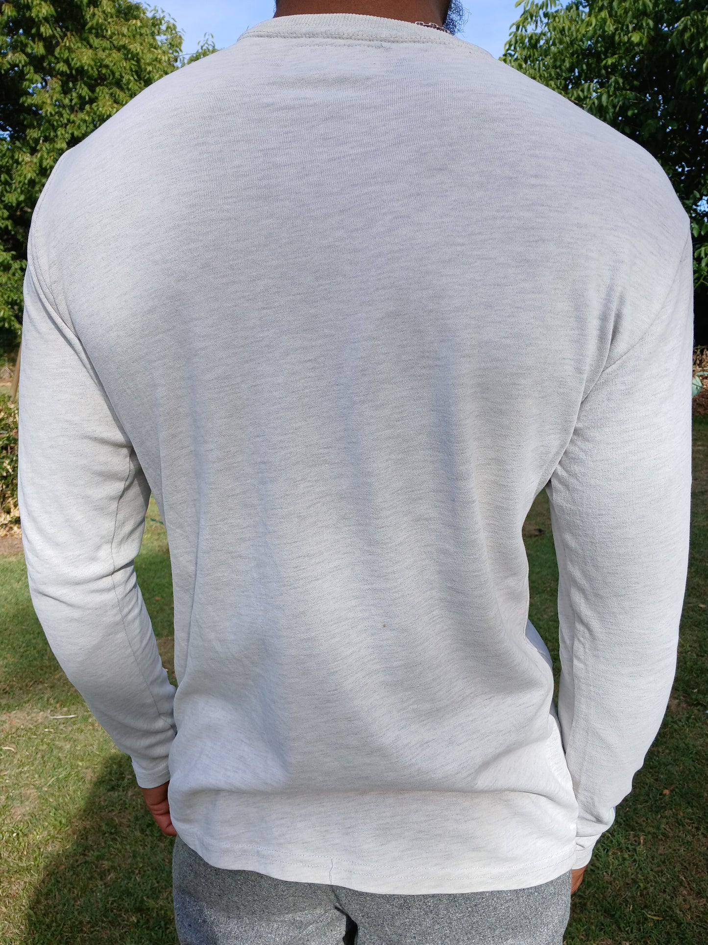 T-shirt manche longue superdry taille M