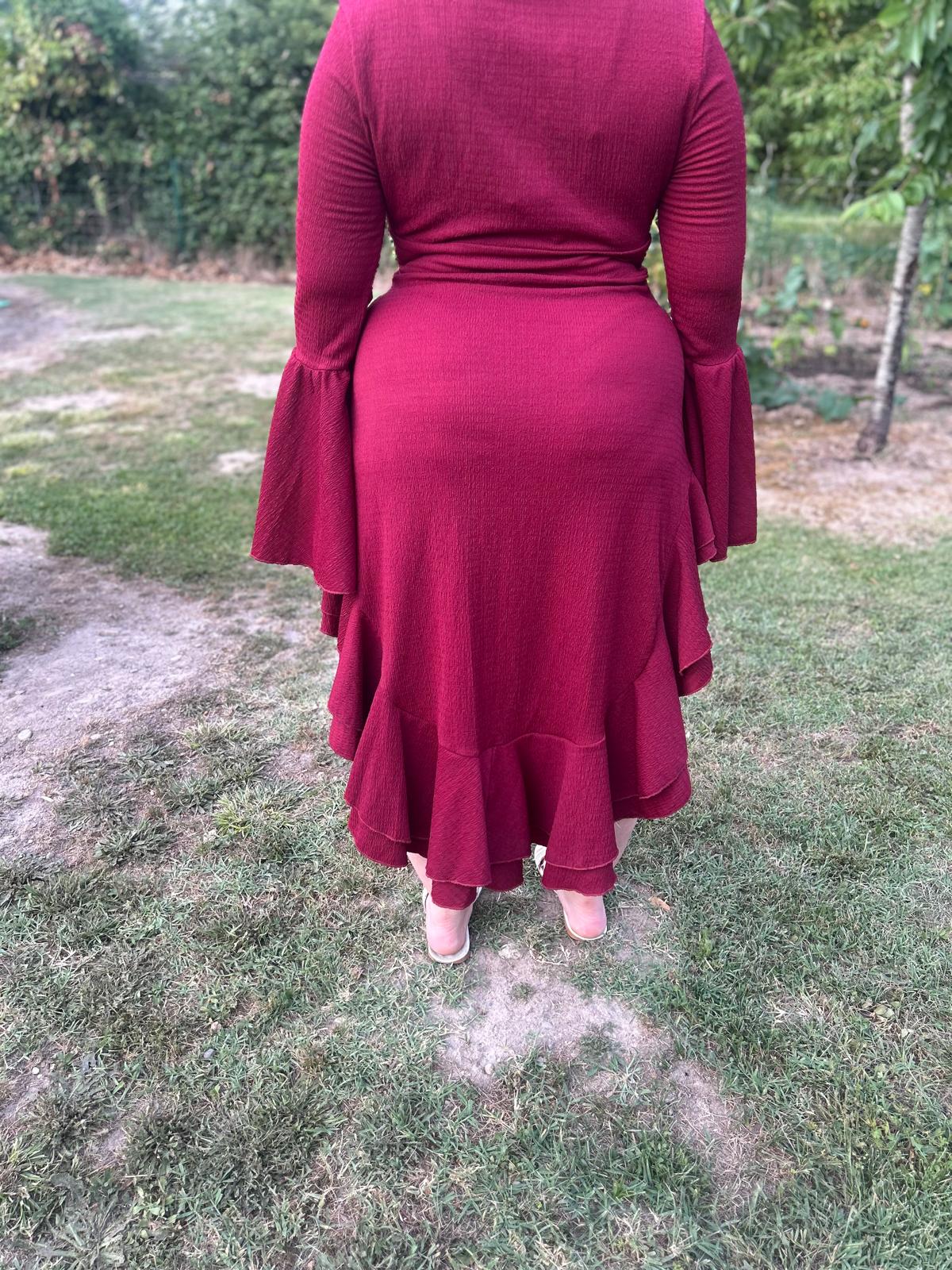 Robe taille L ( tache voir photos )