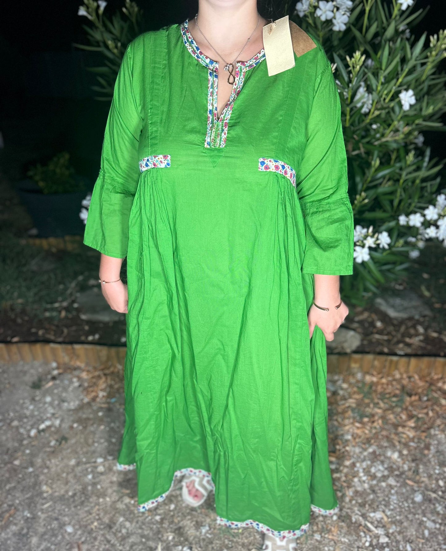 Robe chic soleil ( neuf avec étiquette ) taille L/XL
