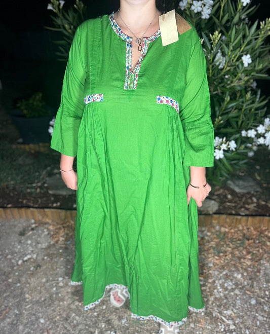 Robe chic soleil ( neuf avec étiquette ) taille L/XL